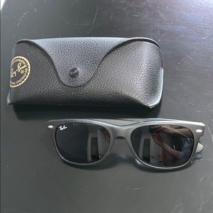Wayfarer Ray Ban Sunglasses
